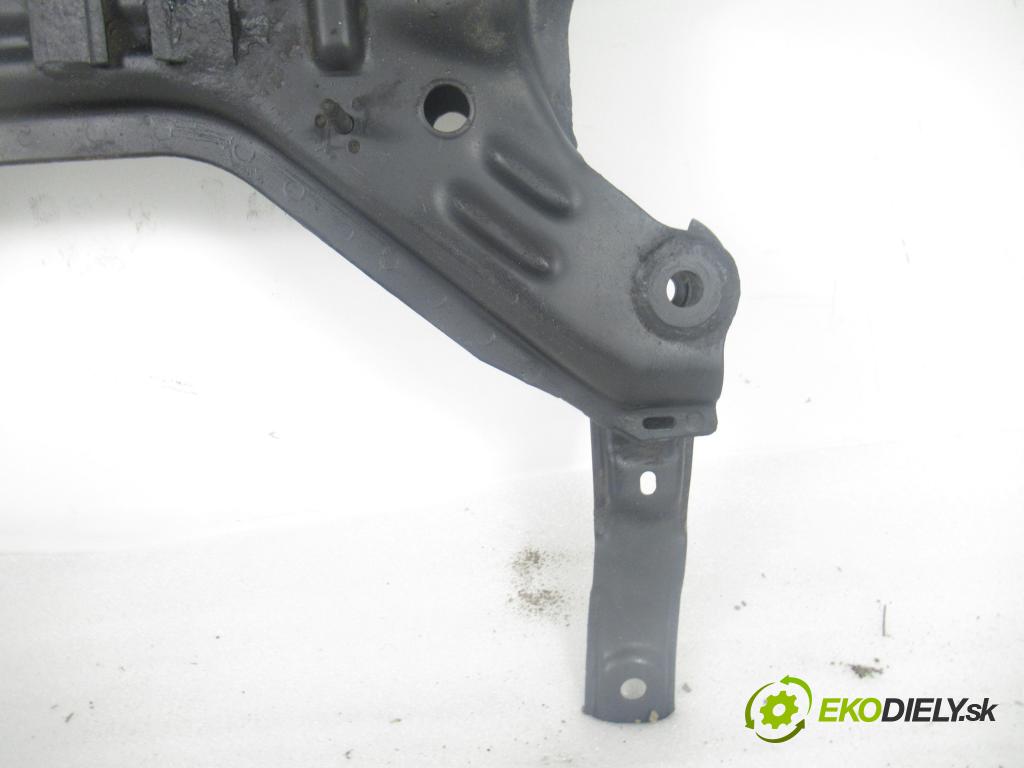 VW POLO CLASSIC (6V2) SEDAN 2001 55,00 75 1.4 16V - AUA 1390,00 PŘEDNÍ: