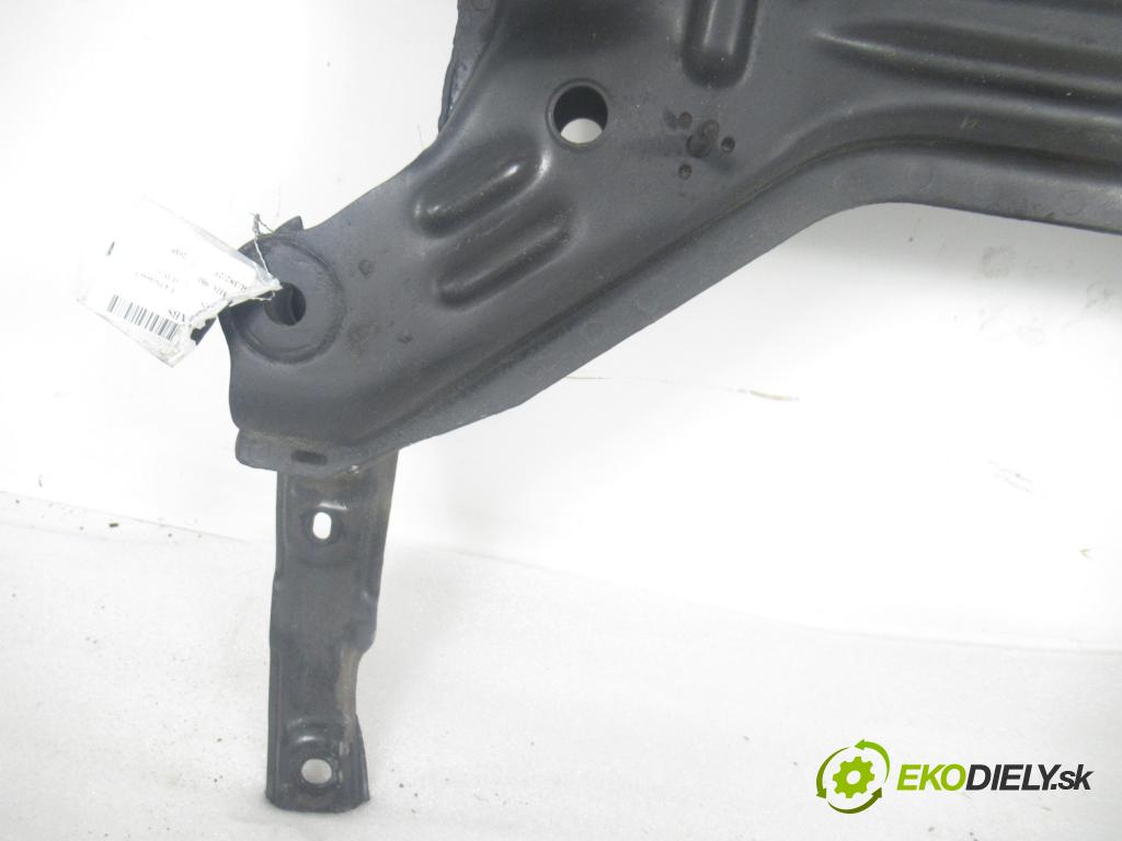 VW POLO CLASSIC (6V2) SEDAN 2001 55,00 75 1.4 16V - AUA 1390,00 PŘEDNÍ: