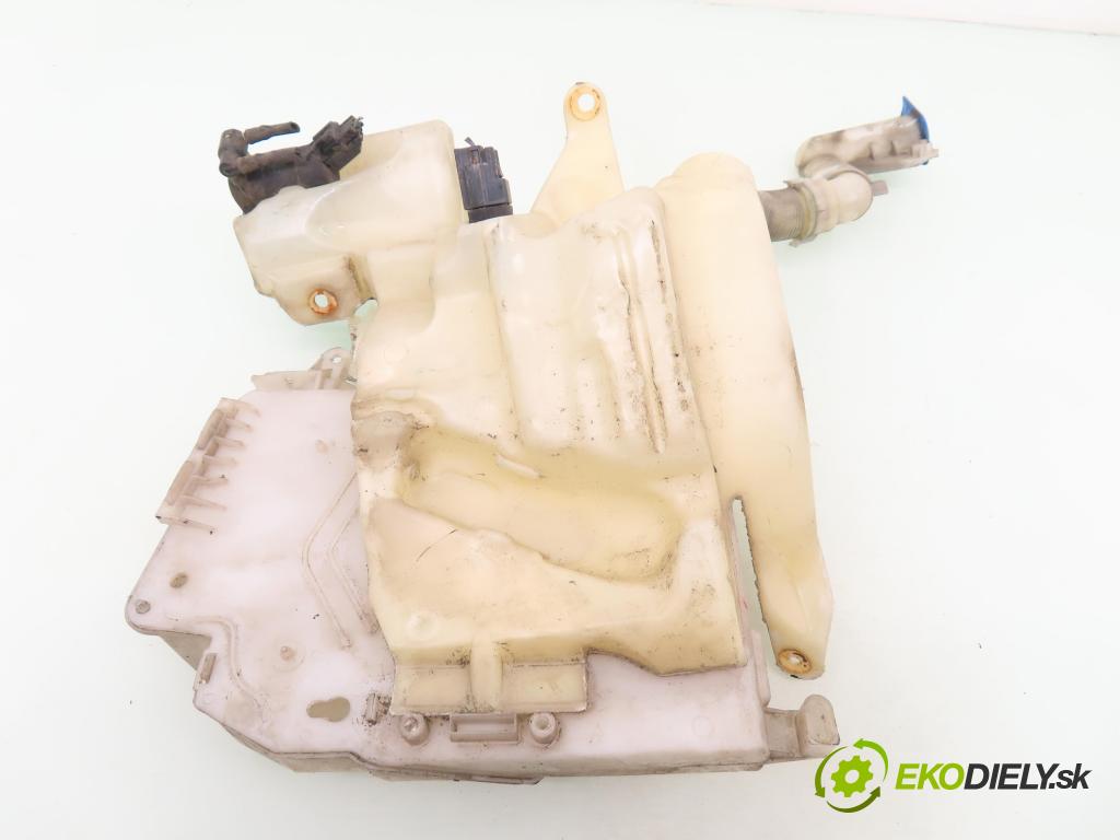 FORD MONDEO IV (BA7) LIFTBACK 2011 103,00 2.0 TDCi 140 - QXBA 1997,00 nádržka ostřikovačů AG9117B613DB ; AG9117B613CB (Klika dveří ostatní)