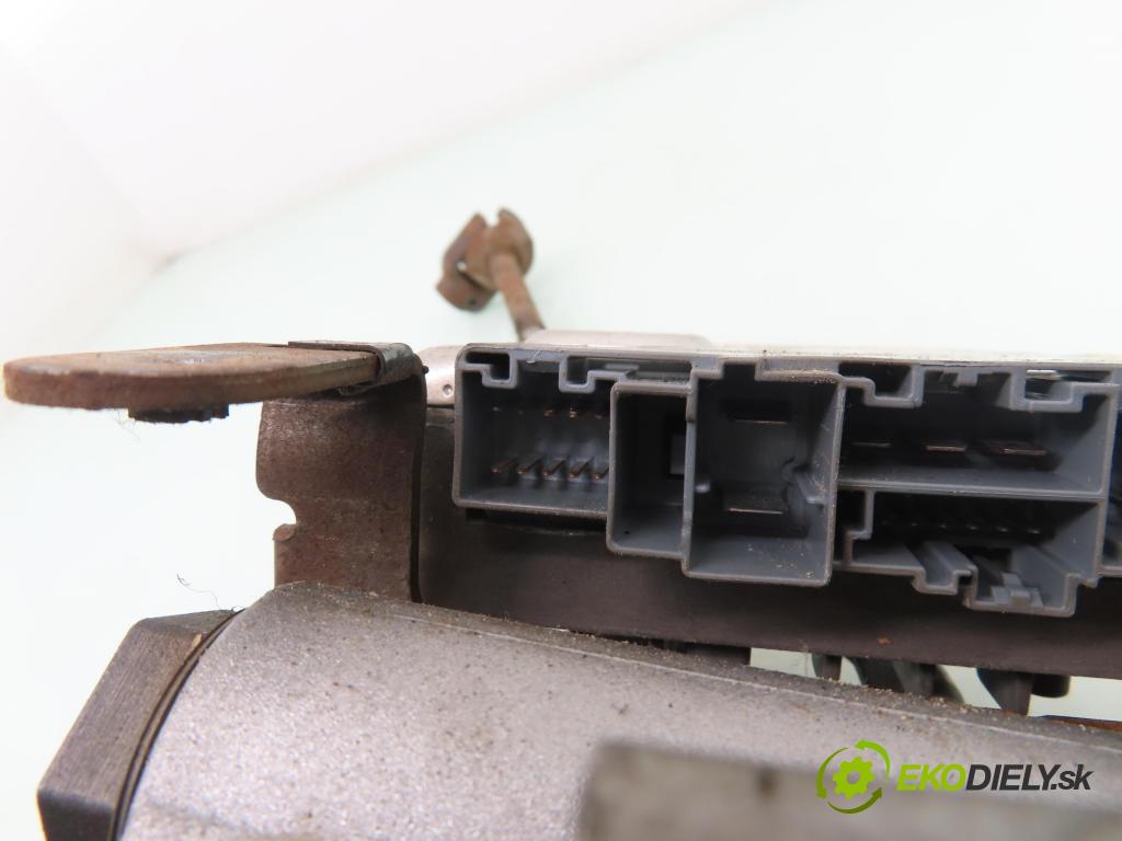 FIAT PUNTO (188_) HB 2003 44,00 1.2 60 - 188 A4.000 1242,00 SLOUPEC / PODPORA elektrický 26099236 ; 26099237
