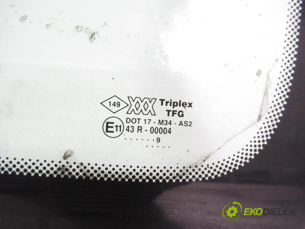 RENAULT MASTER II Skrzynia (FD) FURGON 1999 59,00 2.5 D - S8U 770 2499,00 Okno dverí pravé zadné