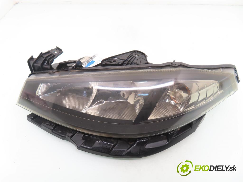 RENAULT LAGUNA II Grandtour (KG0/1_) KOMBI 2006 88,00 1.9 dCi (KG0G) - F9Q 670 1870,00 světlo LP 8200481196 ; 89900469