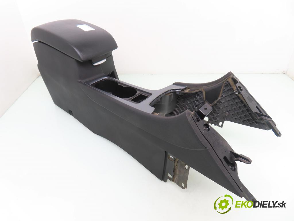 FORD MONDEO IV (BA7) LIFTBACK 2011 103,00 2.0 TDCi 140 - QXBA 1997,00 OPĚRADLO 7S71A042B60