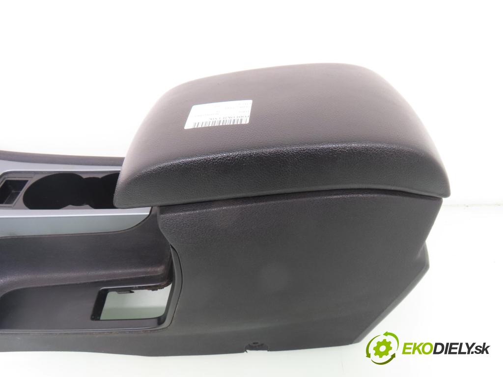 FORD MONDEO IV (BA7) LIFTBACK 2011 103,00 2.0 TDCi 140 - QXBA 1997,00 OPĚRADLO 7S71A042B60