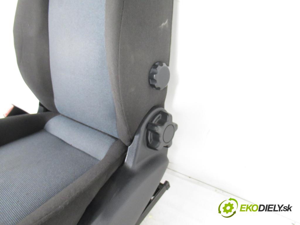 FORD MONDEO IV (BA7) LIFTBACK 2011 103,00 2.0 TDCi 140 - QXBA 1997,00 sedadlo ŘIDIČE / LP