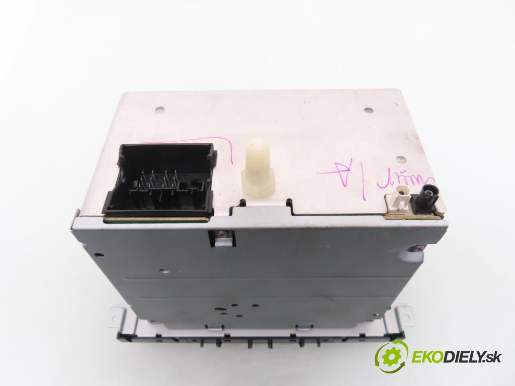 FORD MONDEO IV (BA7) LIFTBACK 2011 103,00 2.0 TDCi 140 - QXBA 1997,00 RADIO CD BS7T18C815AE