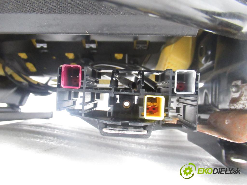 FORD MONDEO IV (BA7) LIFTBACK 2011 103,00 2.0 TDCi 140 - QXBA 1997,00 sedadlo CESTUJÍCÍ/PP