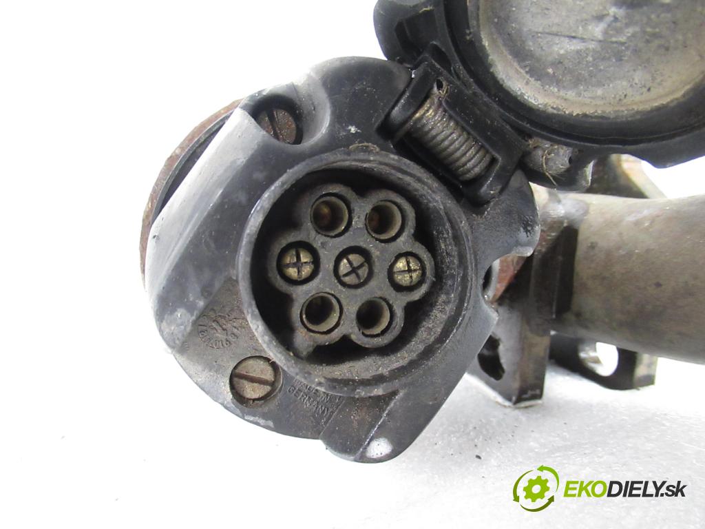 MAZDA PREMACY (CP) MINIVAN 2002 74,00 2.0 DITD 0,00 Hák