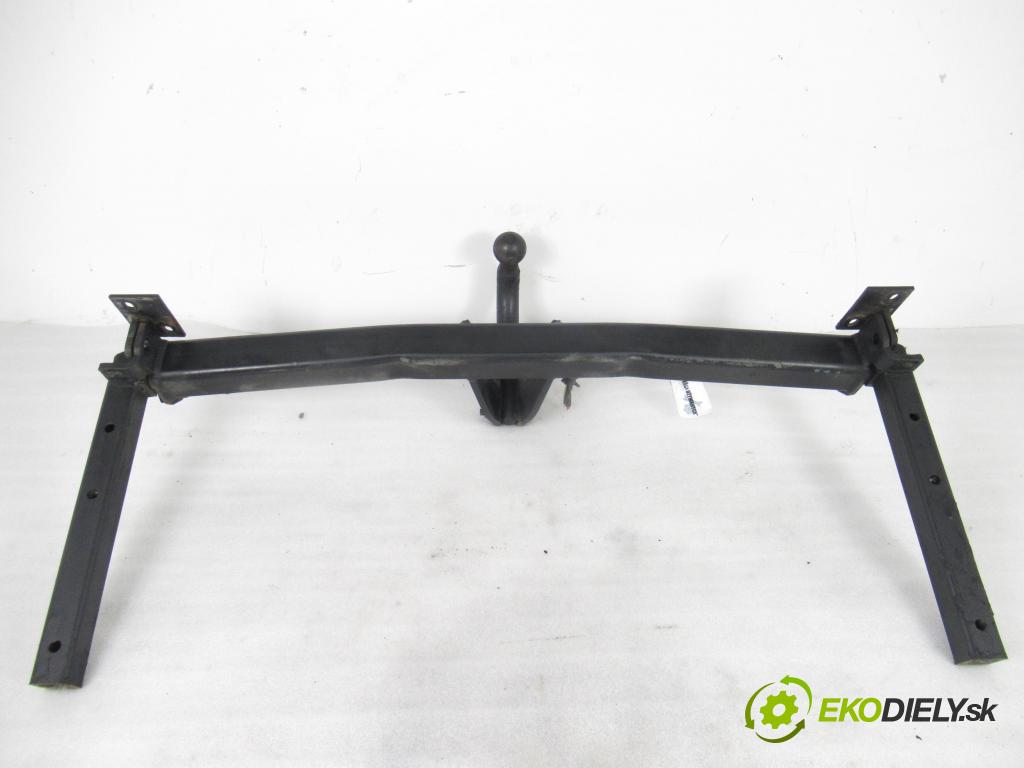 AUDI 80 (8C, B4) SEDAN 1992 85,00 2.0 E 115 - ABK 1984,00 Hák 