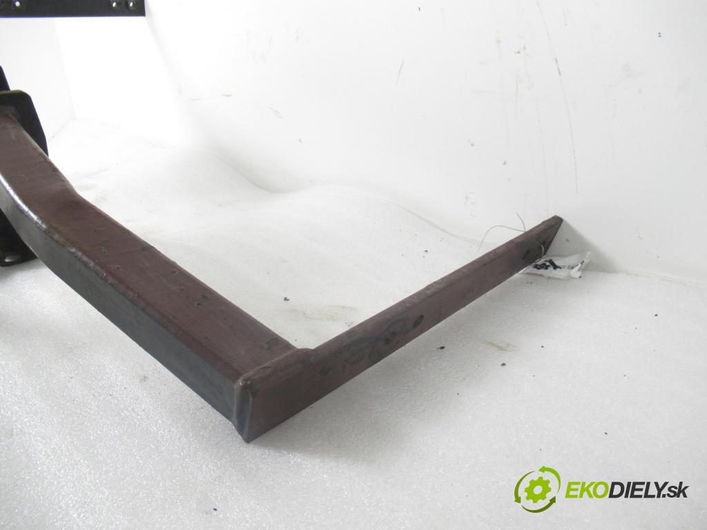 VW GOLF IV (1J1) HB 1999 74,00 1.6 - AEH 1595,00 Hák