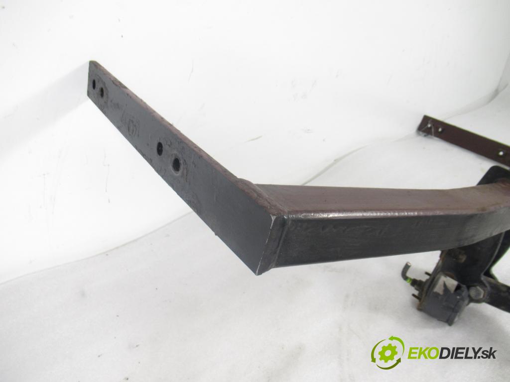 VW GOLF IV (1J1) HB 1999 74,00 1.6 - AEH 1595,00 Hák