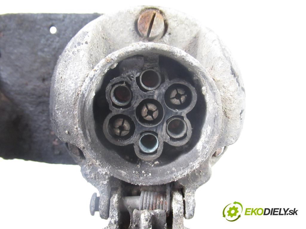 VW PASSAT B5 Variant (3B5) KOMBI 1998 66,00 1.9 TDI 90 - AHU 1896,00 Hák 