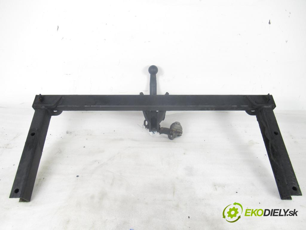 VW PASSAT B5 Variant (3B5) KOMBI 1998 66,00 1.9 TDI 90 - AHU 1896,00 Hák