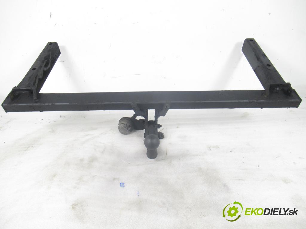 VW PASSAT B5 Variant (3B5) KOMBI 1998 66,00 1.9 TDI 90 - AHU 1896,00 Hák