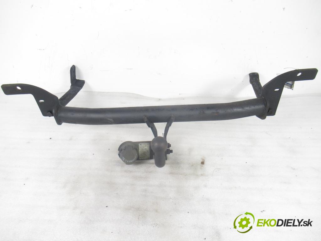 AUDI 80 (8C, B4) SEDAN 1992 66,00 2.0 90 - ABT 1984,00 Hák