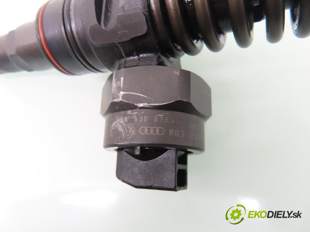 SKODA FABIA I Combi (6Y5) KOMBI 2003 74,00 1.9 TDI - ATD 1896,00 Vstrekovač 038130073J ; 0414720015 (Vstrekovač paliva)