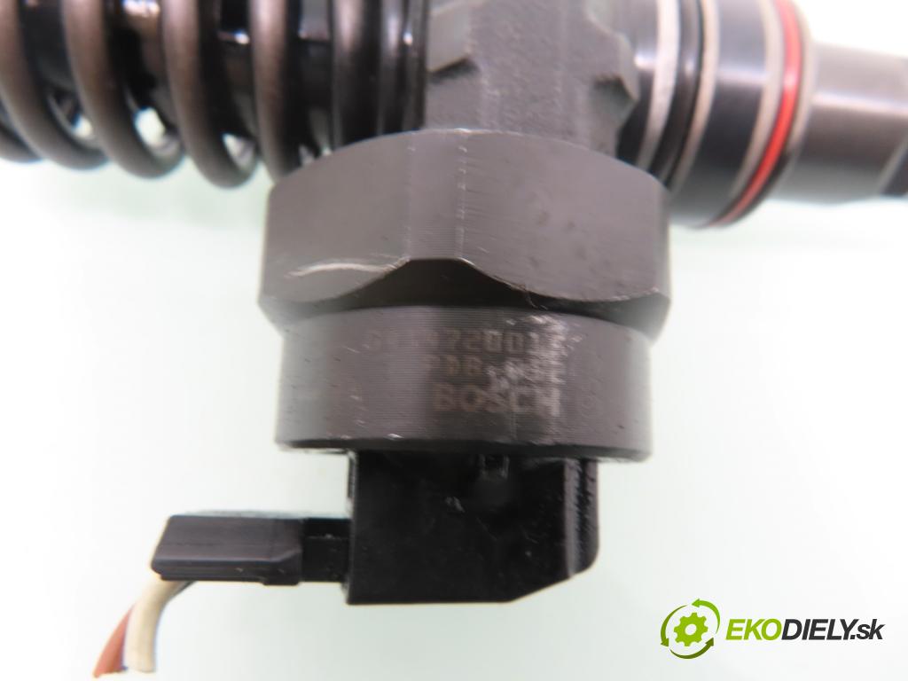 SKODA FABIA I Combi (6Y5) KOMBI 2003 74,00 1.9 TDI - ATD 1896,00 Vstrekovač 038130073J ; 0414720015 (Vstrekovač paliva)