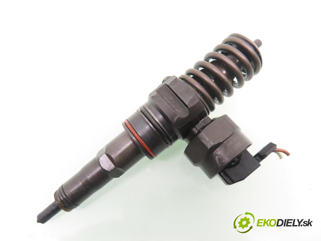 SKODA FABIA I Combi (6Y5) KOMBI 2003 74,00 1.9 TDI - ATD 1896,00 Vstrekovač 038130073J ; 0414720015 (Vstrekovač paliva)