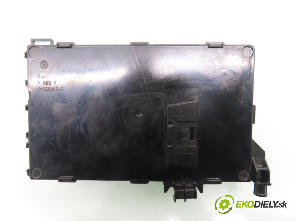 RENAULT CLIO II (BB_, CB_) HB 2002 72,00 1.4 16V (B/CB0P) - K4J 710 1390,00 MODUL P8200207135