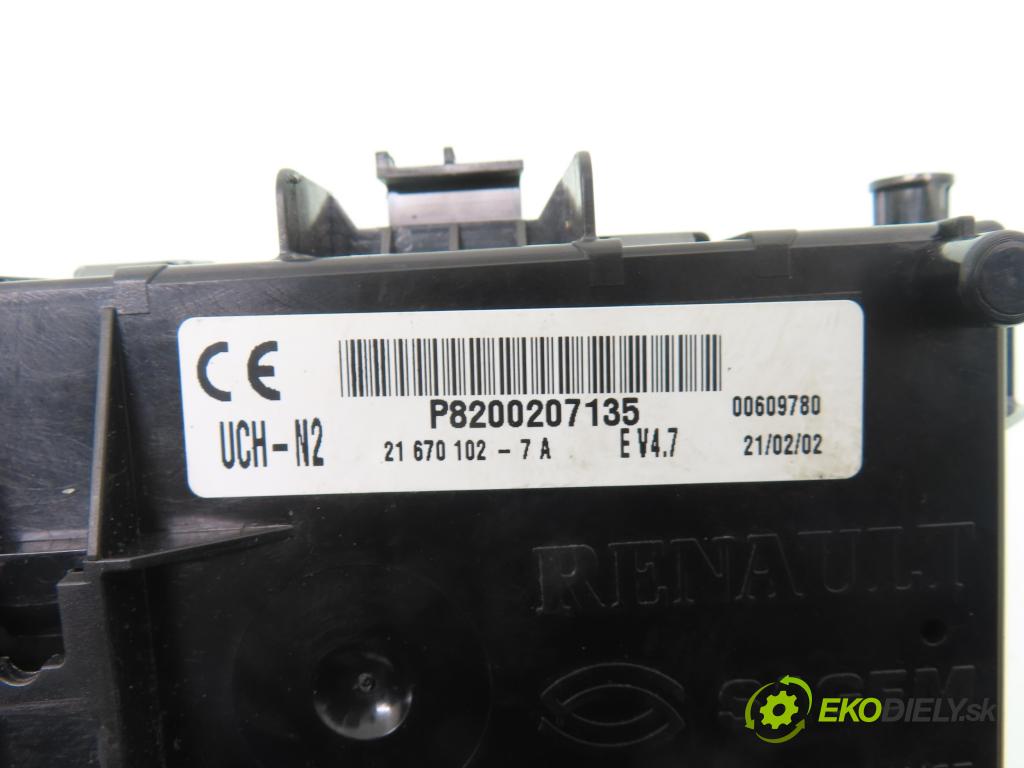 RENAULT CLIO II (BB_, CB_) HB 2002 72,00 1.4 16V (B/CB0P) - K4J 710 1390,00 MODUL P8200207135