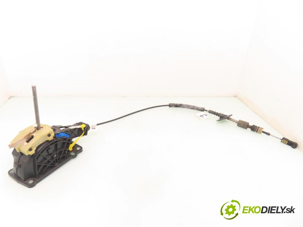 FORD MONDEO IV (BA7) LIFTBACK 2011 103,00 2.0 TDCi 140 - QXBA 1997,00 ZVEDÁK: 7G917C453JA ; 8G917E395AA