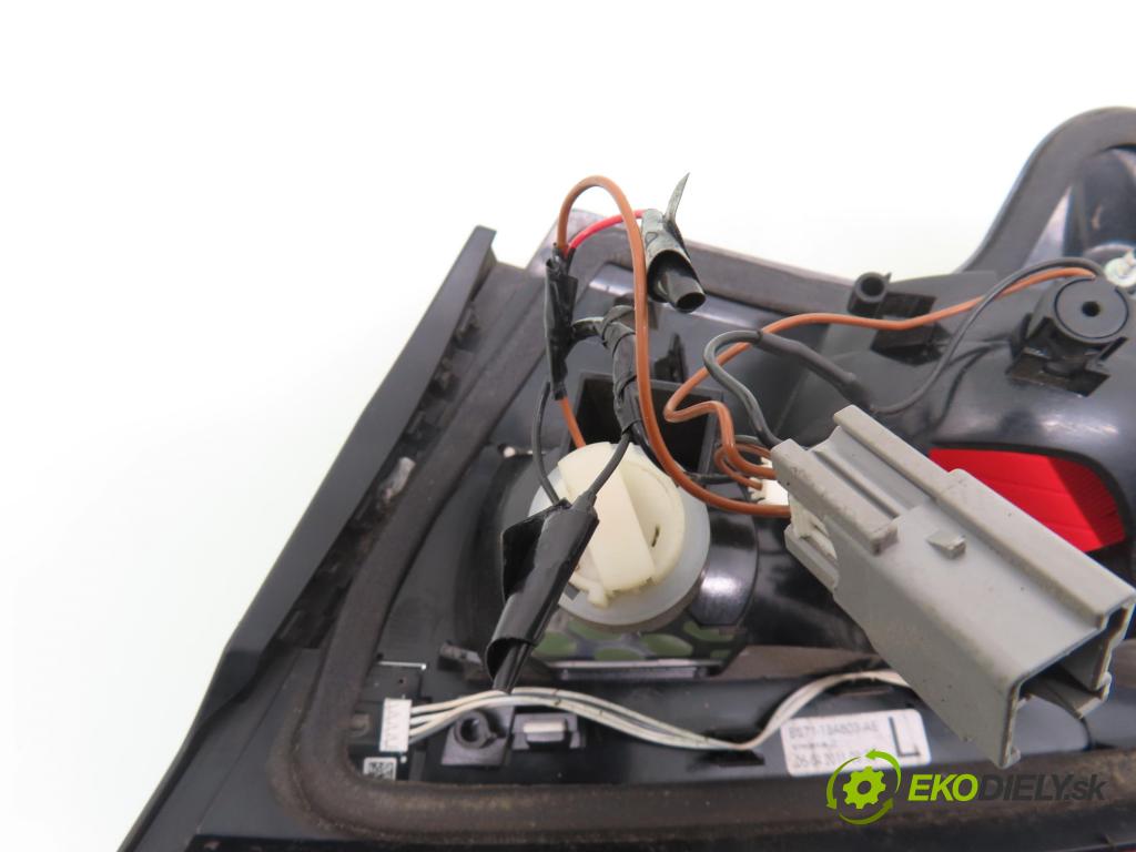 FORD MONDEO IV (BA7) LIFTBACK 2011 103,00 2.0 TDCi 140 - QXBA 1997,00 světlo levé zadní kufr BS7113A603AE