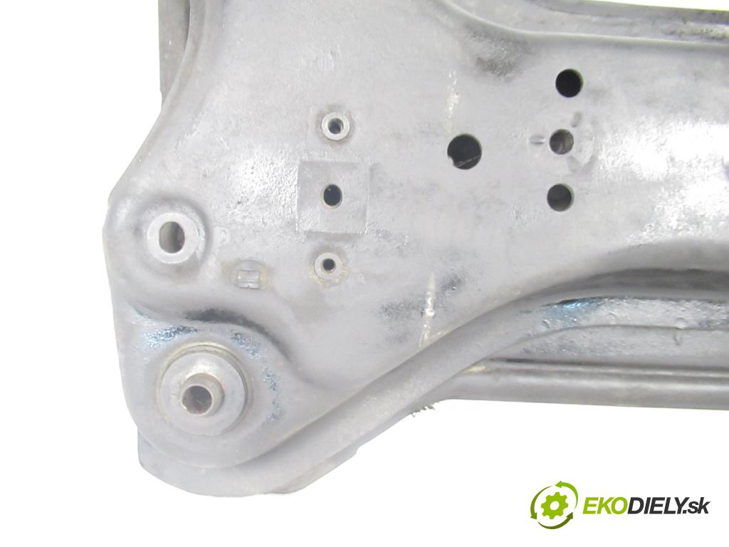 RENAULT TRAFIC II Skrzynia (FL) FURGON 2007 84,00 2.0 dCi 115 - M9R 780 1995,00 PŘEDNÍ: