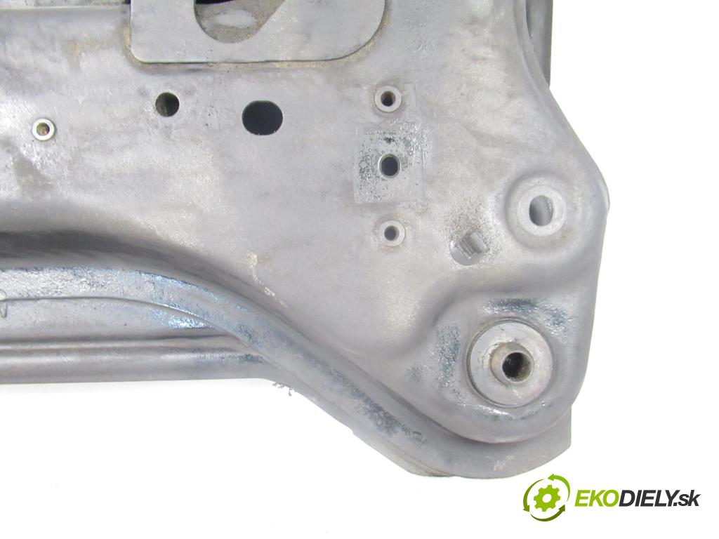 RENAULT TRAFIC II Skrzynia (FL) FURGON 2007 84,00 2.0 dCi 115 - M9R 780 1995,00 PŘEDNÍ: