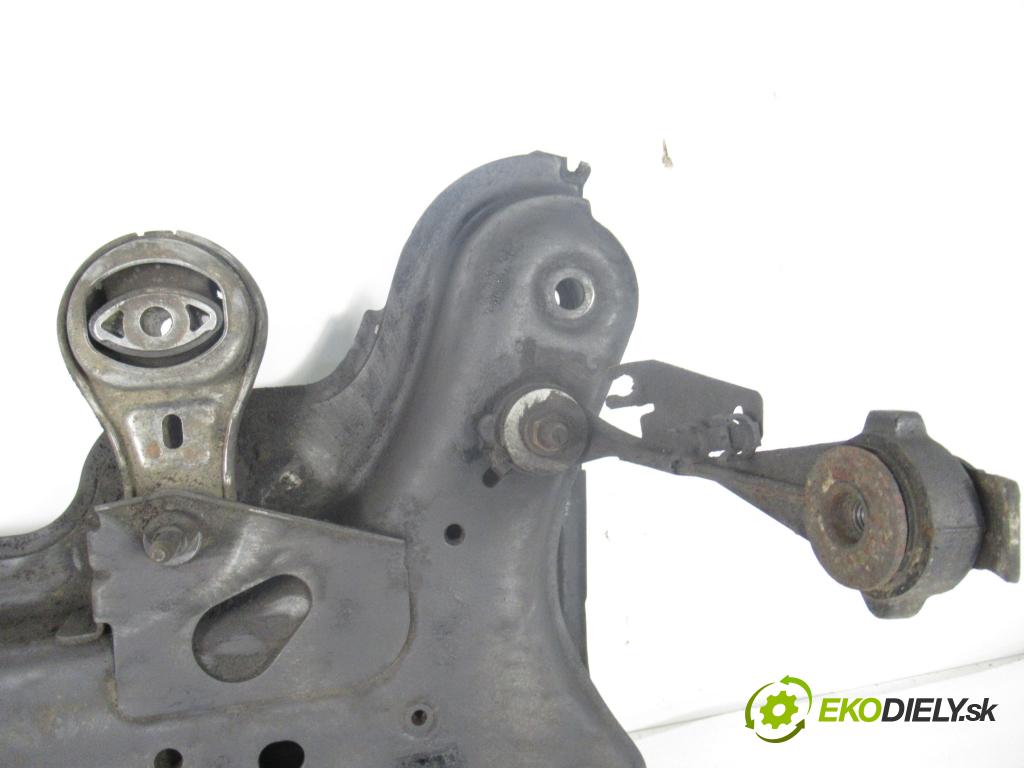 RENAULT TRAFIC II Skrzynia (FL) FURGON 2007 84,00 2.0 dCi 115 - M9R 780 1995,00 PŘEDNÍ: