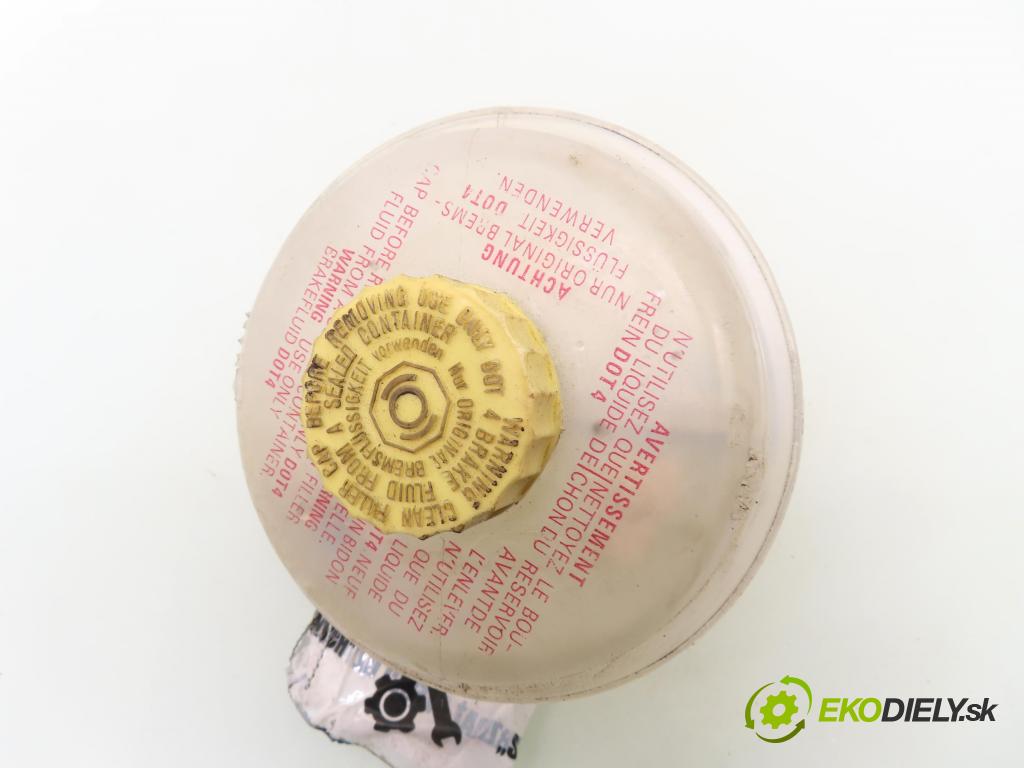 VW PASSAT B5 (3B2) SEDAN 1998 81,00 1.9 TDI - AVG 1896,00 Nádržka KAPALINA: brzdová