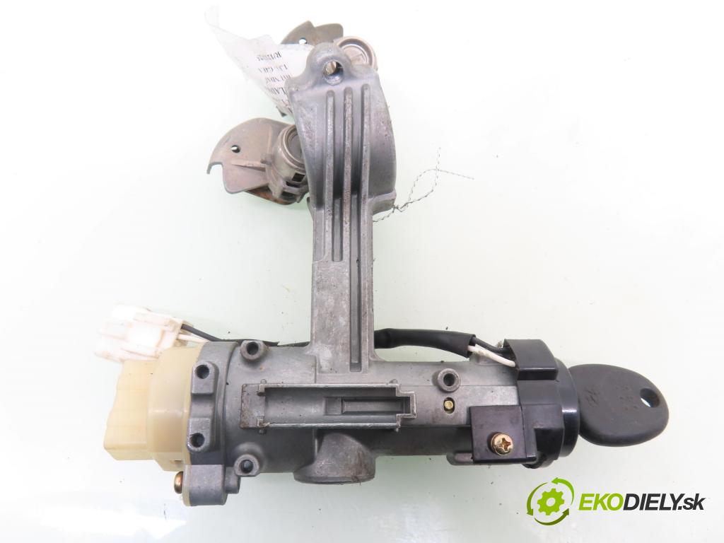 HYUNDAI GETZ (TB) HB 2002 60,00 1.3 12V 82 - G4EA 1341,00 spinačka / zámky 