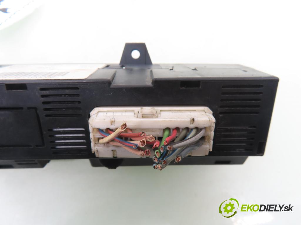 PEUGEOT BOXER Skrzynia (244) FURGON 2002 74,00 2.2 HDi - 4HY (DW12UTED) 2179,00 prepínač výstražných (núdzových) 7353387570