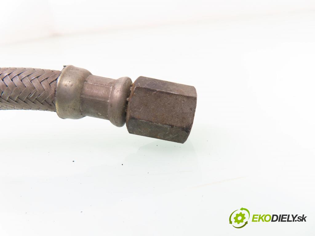 AUDI 80 (8C, B4) SEDAN 1992 85,00 2.0 E 115 - ABK 1984,00 rúrka paliva