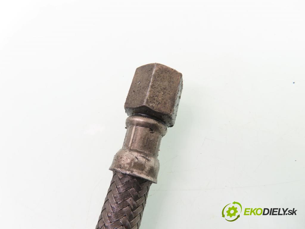 AUDI 80 (8C, B4) SEDAN 1992 85,00 2.0 E 115 - ABK 1984,00 rúrka paliva