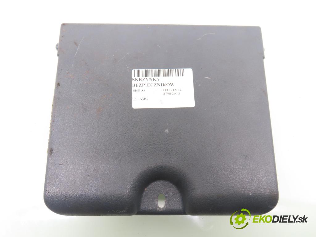 SKODA FELICIA II (6U1) HB 1998 40,00 1.3 - AMG 1289,00 Skrinka POJISTKY: 6U0937025