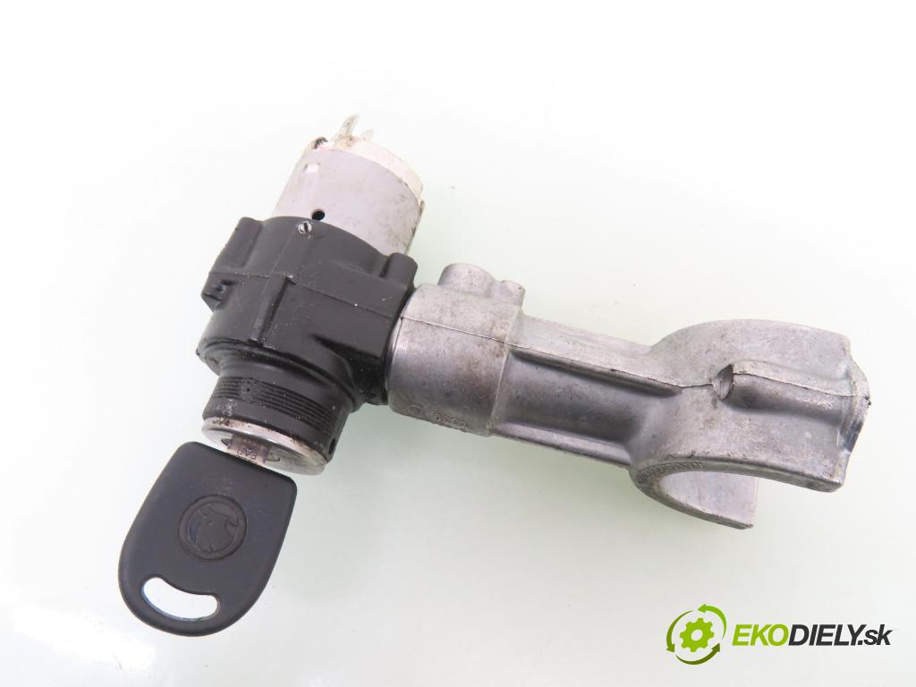 SKODA FELICIA II (6U1) HB 1998 40,00 1.3 - AMG 1289,00 spinačka / zámky 441022221176