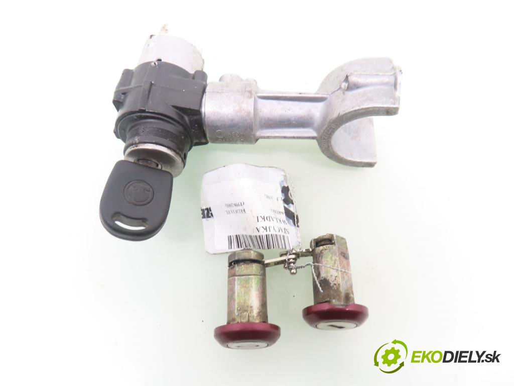 SKODA FELICIA II (6U1) HB 1998 40,00 1.3 - AMG 1289,00 spinačka / zámky 441022221176