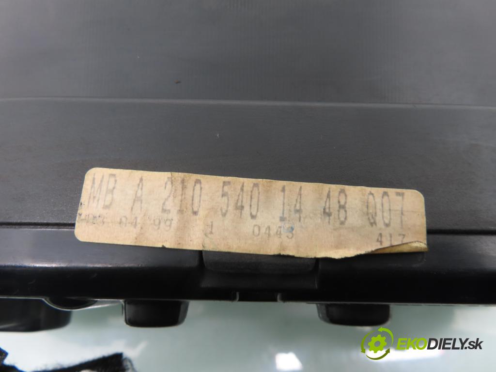 MERCEDES-BENZ KLASA E (W210) SEDAN 1999 92,00 E 220 CDI (210.006) - OM 611.961 2151,00 prístrojovka elektrický 2105401448 ; 110008898002