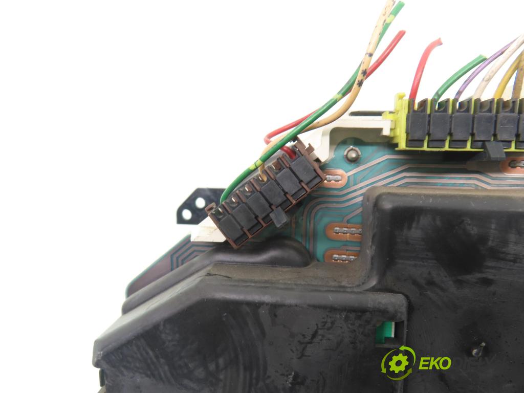 CITROEN BERLINGO / BERLINGO FIRST nadwozie wielkoprzestrzenne (MPV) KOMBIVAN 2000 51,00 1.9 D (MFWJZ) - WJZ (DW8) 1868,00 prístrojovka elektrický 9636105380