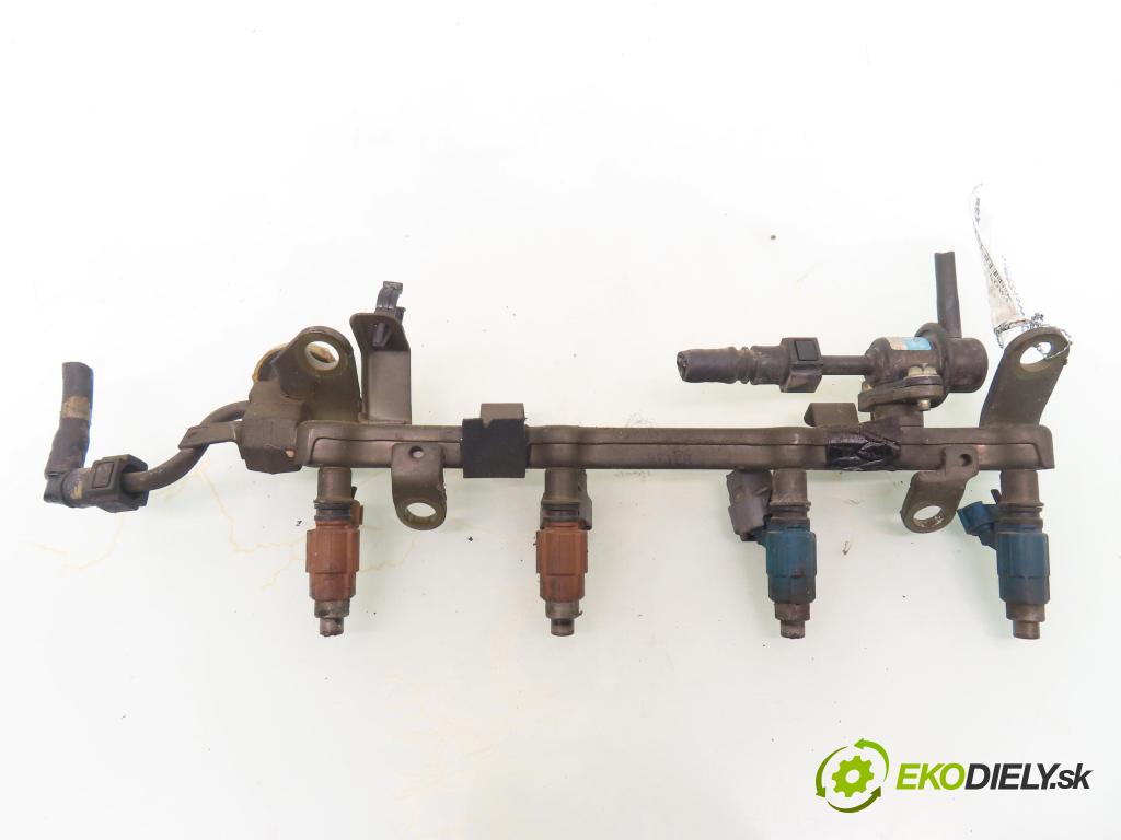 MAZDA PREMACY (CP) MINIVAN 1999 84,00 1.9 114 - FP 1840,00 lišta vstřikovací INP781 ; INP780 ; FP4713280 (Vstřikovací lišta)