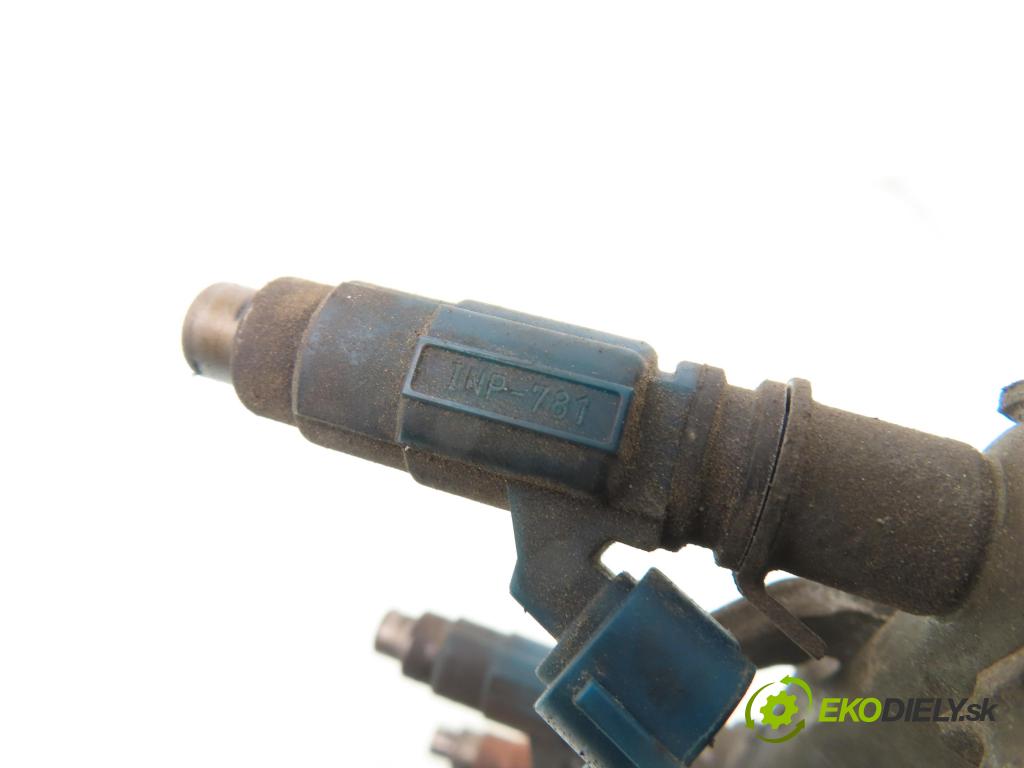 MAZDA PREMACY (CP) MINIVAN 1999 84,00 1.9 114 - FP 1840,00 lišta vstřikovací INP781 ; INP780 ; FP4713280 (Vstřikovací lišta)