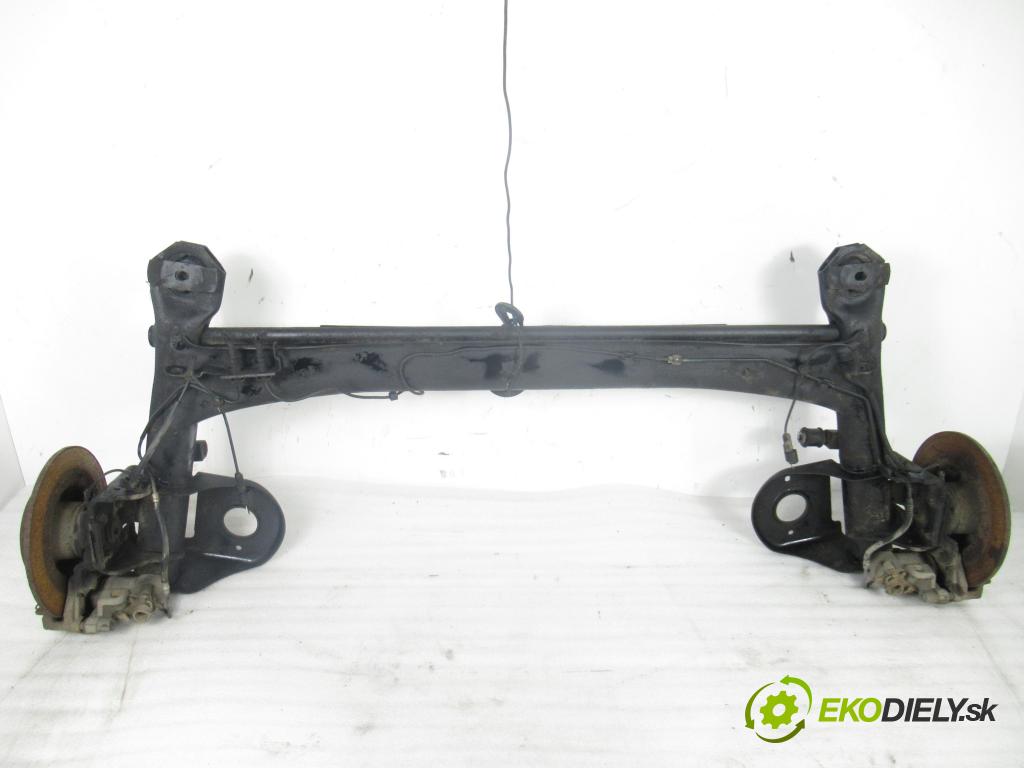 RENAULT LAGUNA II Grandtour (KG0/1_) KOMBI 2006 88,00 1.9 dCi (KG0G) - F9Q 670 1870,00 výztuha zadní část ABS