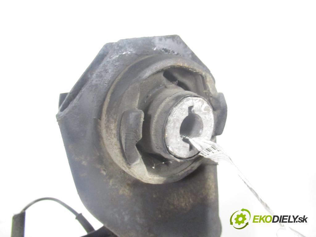 RENAULT LAGUNA II Grandtour (KG0/1_) KOMBI 2006 88,00 1.9 dCi (KG0G) - F9Q 670 1870,00 výztuha zadní část ABS