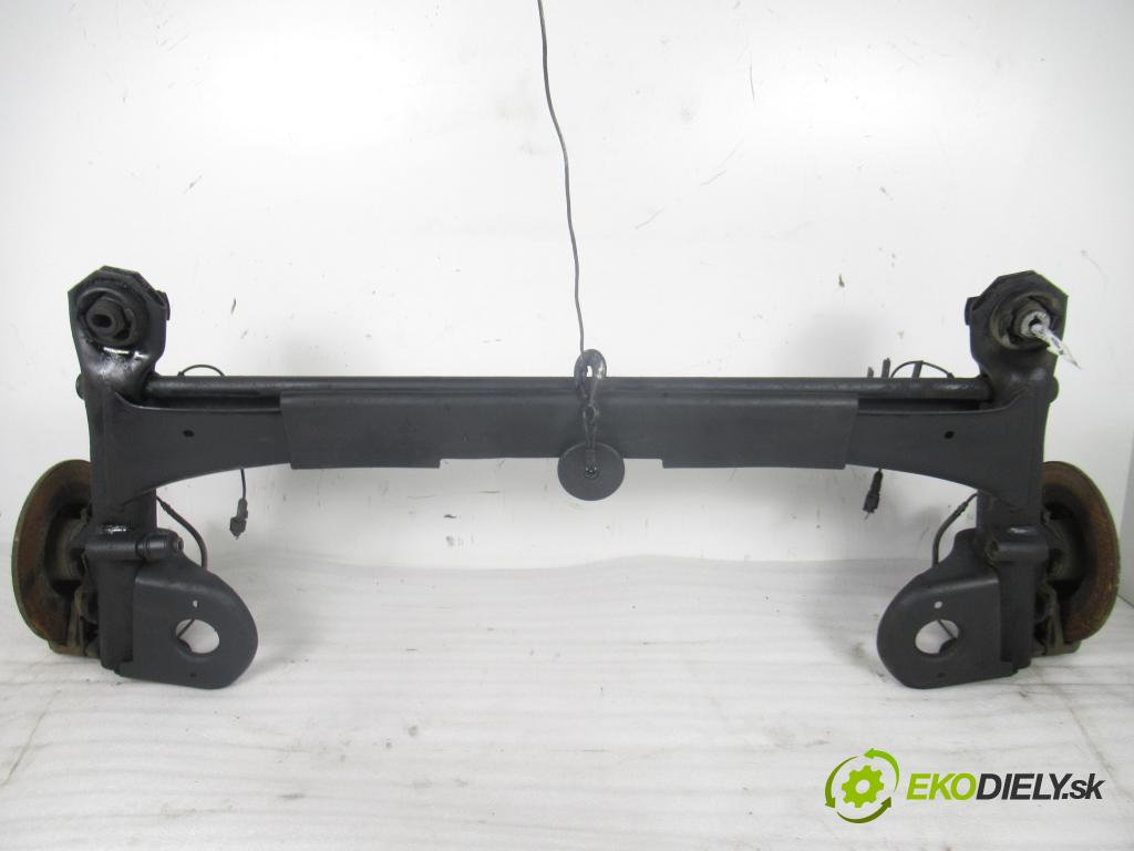 RENAULT LAGUNA II Grandtour (KG0/1_) KOMBI 2006 88,00 1.9 dCi (KG0G) - F9Q 670 1870,00 výztuha zadní část ABS