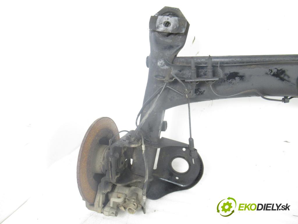 RENAULT LAGUNA II Grandtour (KG0/1_) KOMBI 2006 88,00 1.9 dCi (KG0G) - F9Q 670 1870,00 výztuha zadní část ABS