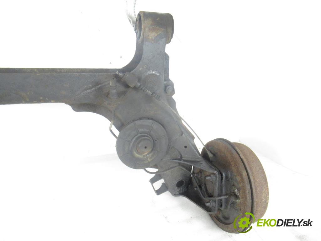 OPEL ASTRA F (T92) SEDAN 1999 55,00 1.6 - 16 LZ2 1598,00 výztuha zadní část