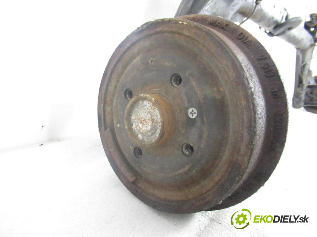 OPEL ASTRA F (T92) SEDAN 1999 55,00 1.6 - 16 LZ2 1598,00 výztuha zadní část