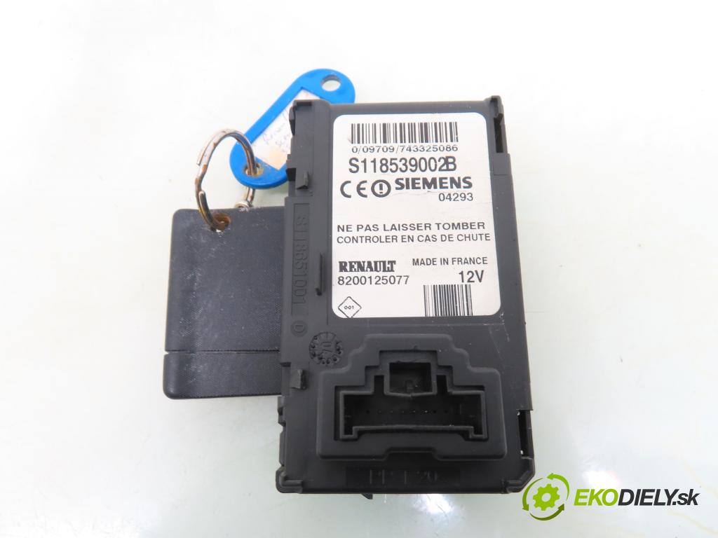 RENAULT SCENIC II (JM0/1_) MINIVAN 2003 83,00 1.6 (JM0C, JM0J, JM1B) - K4M 782 1598,00 CZYTNIK KARTY: S118539002B ; 8200125077