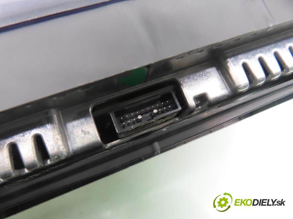 RENAULT SCENIC II (JM0/1_) MINIVAN 2004 83,00 1.6 (JM0C, JM0J, JM1B) - K4M 782 1598,00 prístrojovka elektrický P8200365609C