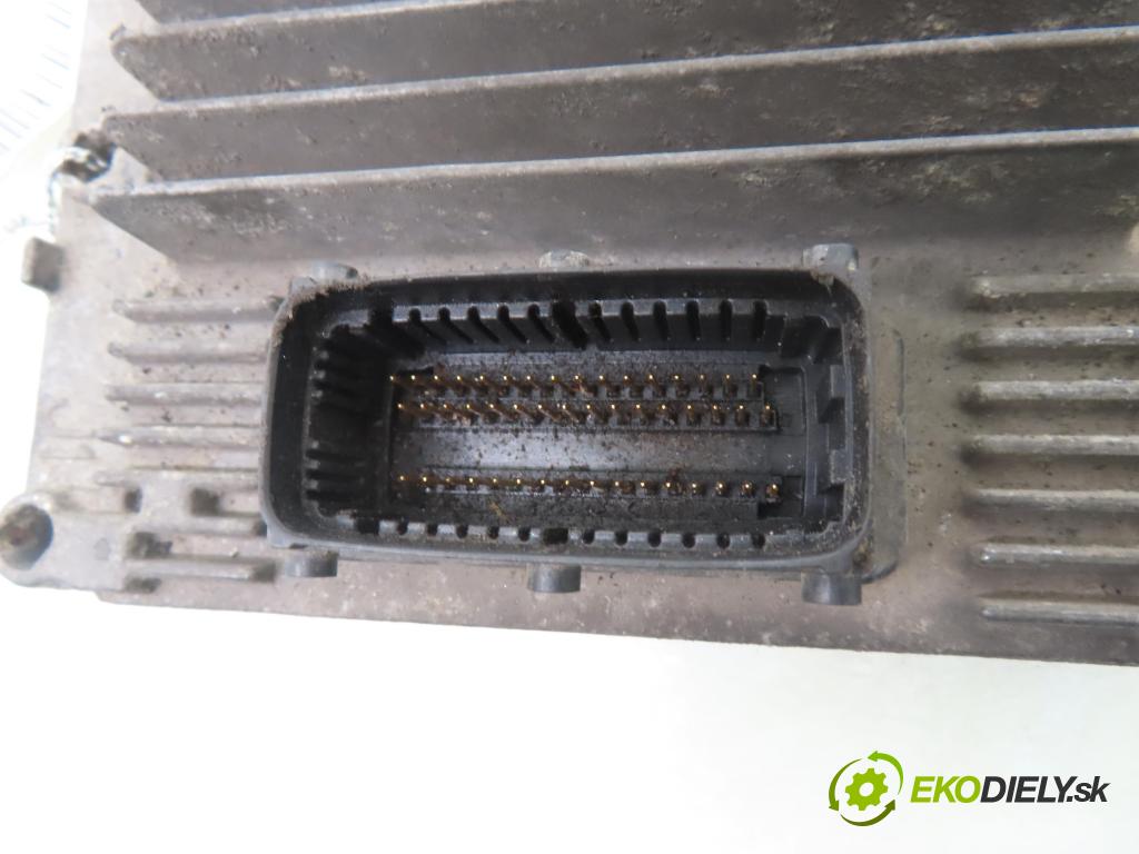 OPEL ZAFIRA A Nadwozie Wielkopojemne (MPV) (T98)  MINIVAN 2001 108,00 2.2 16V - Z 22 SE 2198,00 spínačka / imobilizéra IMMO / řídící jednotka 09391283